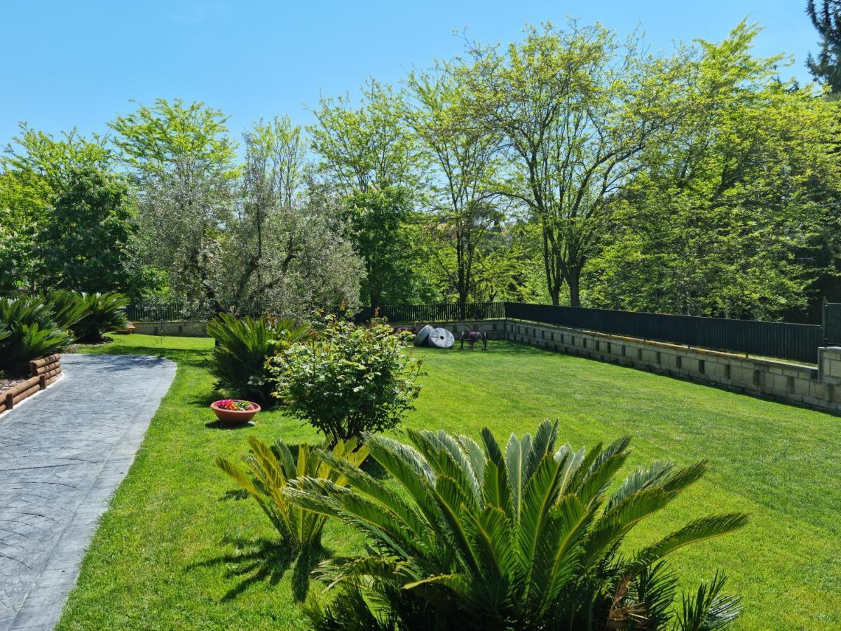 Il Casale Nel Parco Guesthouse Rom Eksteriør billede