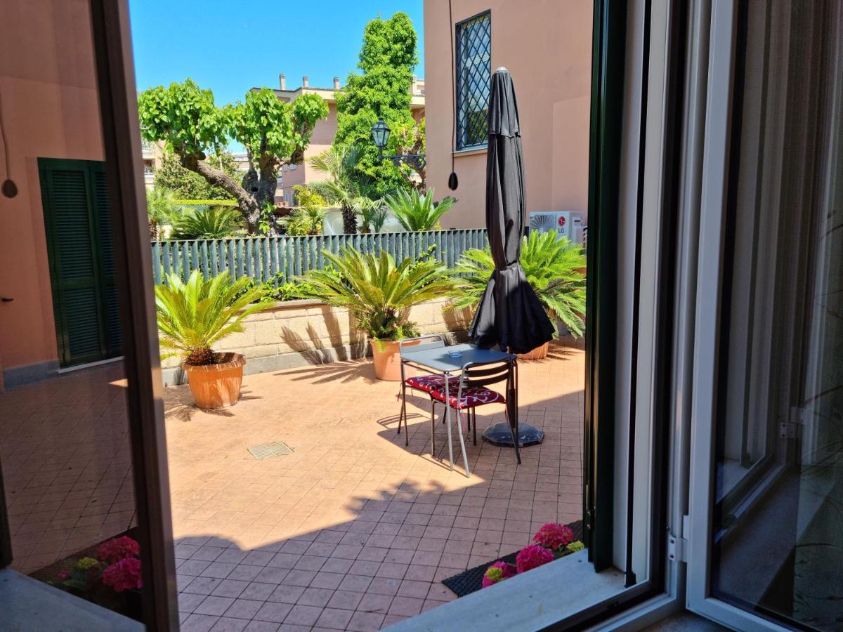 Il Casale Nel Parco Guesthouse Rom Eksteriør billede