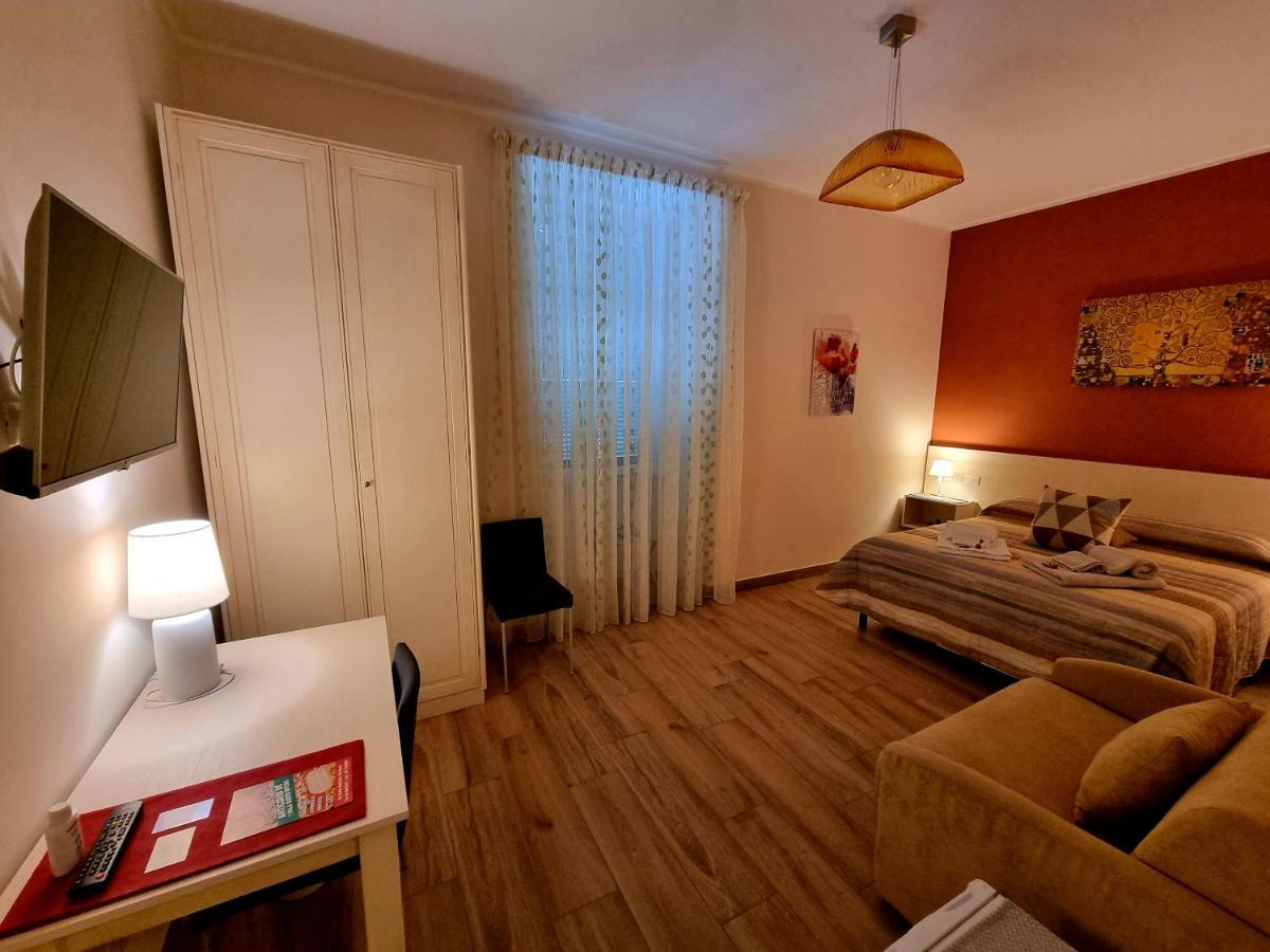 Il Casale Nel Parco Guesthouse Rom Eksteriør billede