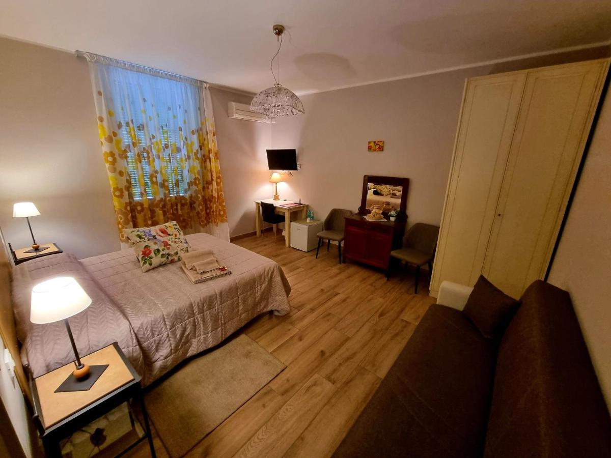 Il Casale Nel Parco Guesthouse Rom Eksteriør billede
