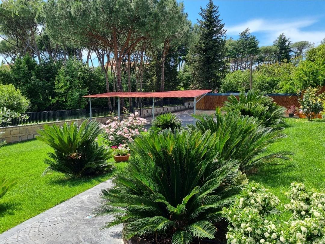Il Casale Nel Parco Guesthouse Rom Eksteriør billede